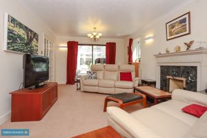 Sitting Room- click for photo gallery